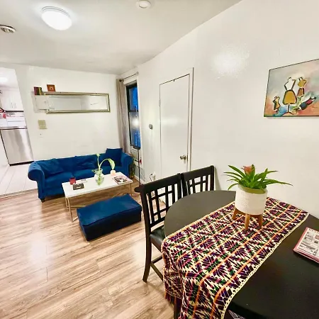 2 Bedrooms Flat 5 Minutes From Times Square New York City Exterior photo