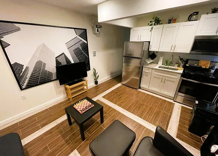 2 Bedrooms Flat 5 Minutes From Times Square